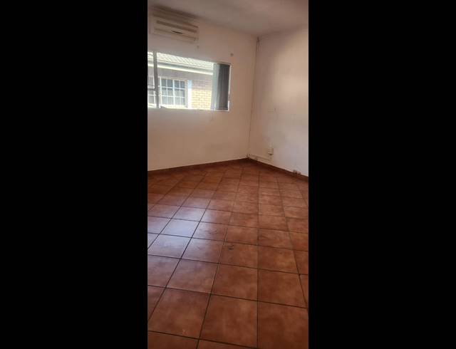 BUSINESS FOR SALE IN ELDORAIGNE